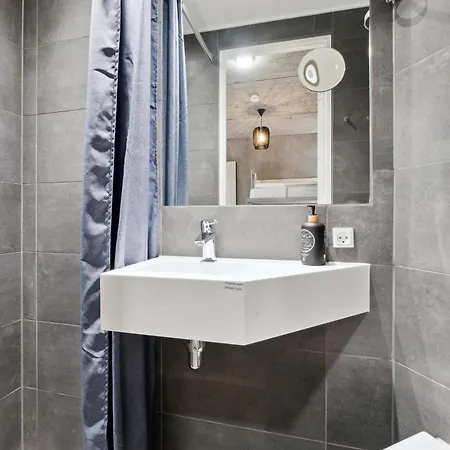 Fyrtojet - A Quiet Windowless Hotel